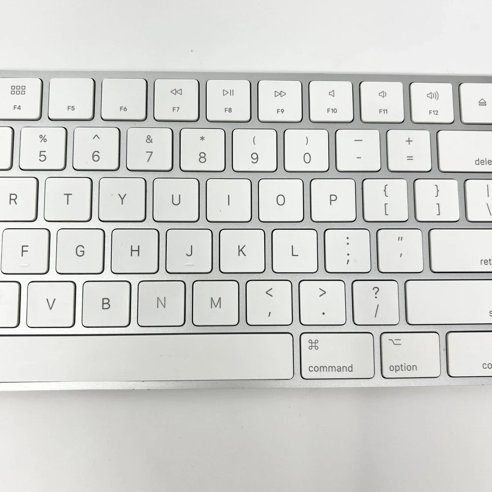 Apple Magic Keyboard with Numeric Keypad Silver White Wireless A1843 EMC 3138